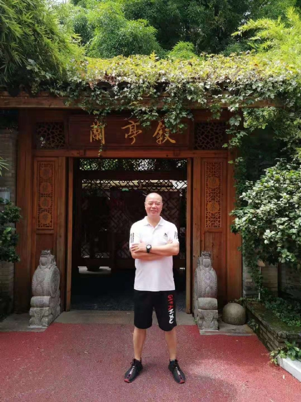 李国伟的第四张照片--石狮中老年相亲网