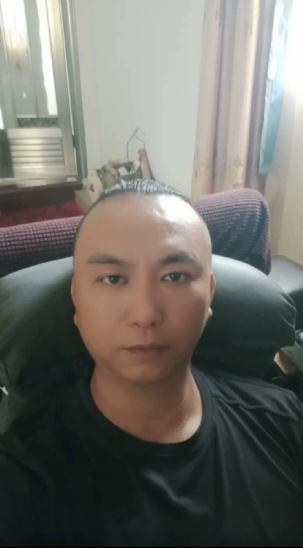 施逸森的第一张照片--石狮中老年相亲网